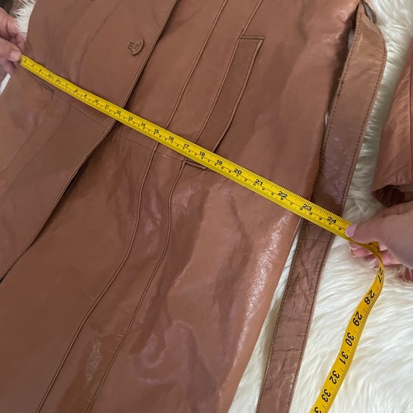 Leather trench coat , beautiful camel color in size XL - Picture 15 of 15